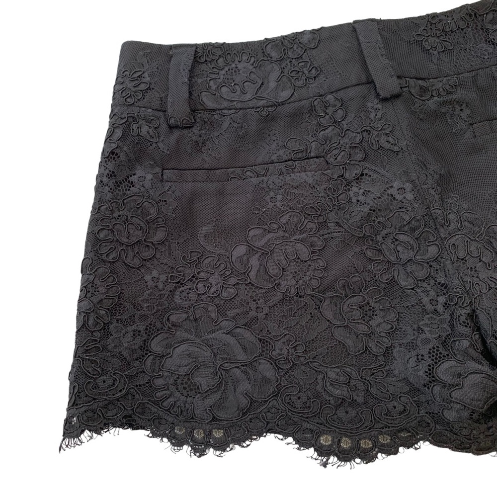 Alice + Olivia Black Lace Scalloped Hem Shorts Size S - Picture 9 of 12